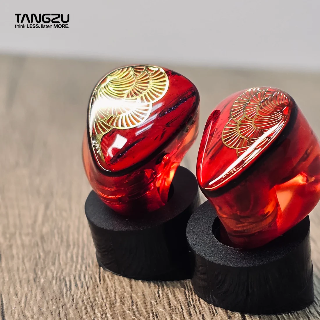 Tangzu Xuan NV dual-dynamic IEM in translucent red shells with gold butterfly faceplate accents